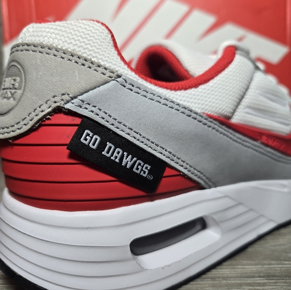 Nike Air Max Verse Georgia Bulldogs Shoes UGA Mens Size 9.5 New In Box Go Dawgs - Picture 2 of 7